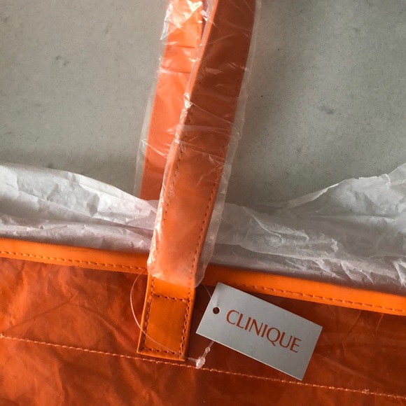 BNWT Clinique plastic tote - Picture 2 of 2
